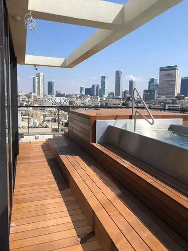 דק מסביב לבריכה 3